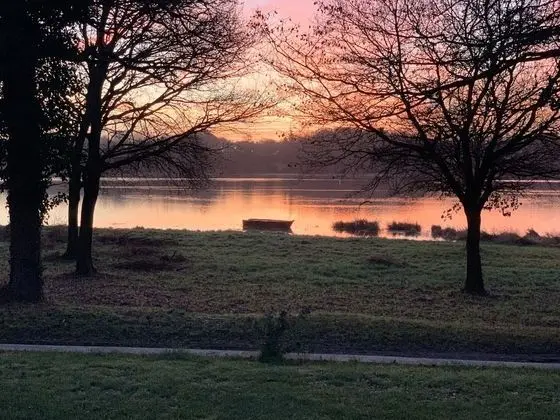 Comfort Tek Büyük Yataklı Oda, 1 Büyük (Queen) Boy Yatak, Göl Manzaralı (Unan)