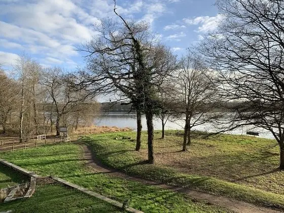 Comfort Tek Büyük Yataklı Oda, 1 Büyük (Queen) Boy Yatak, Teras, Göl Manzaralı (Div)