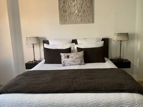 Comfort Tek Büyük Yataklı Oda, 1 Büyük (Queen) Boy Yatak, Teras, Göl Manzaralı (Teir)