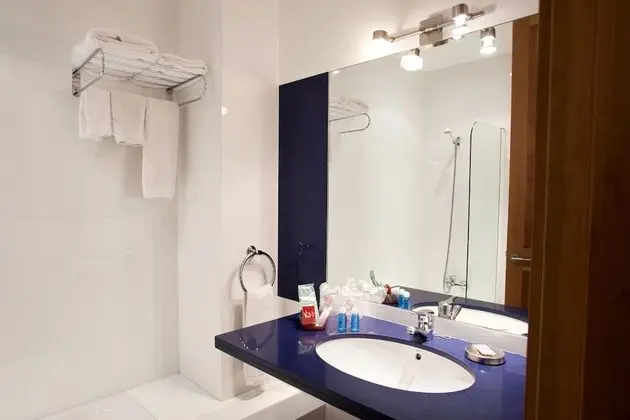 Standard Tek Büyük veya İki Ayrı Yataklı Oda, Şehir Manzaralı