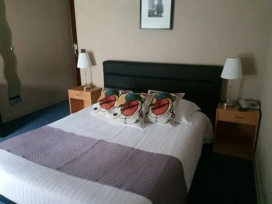 Tek Büyük Yataklı Oda