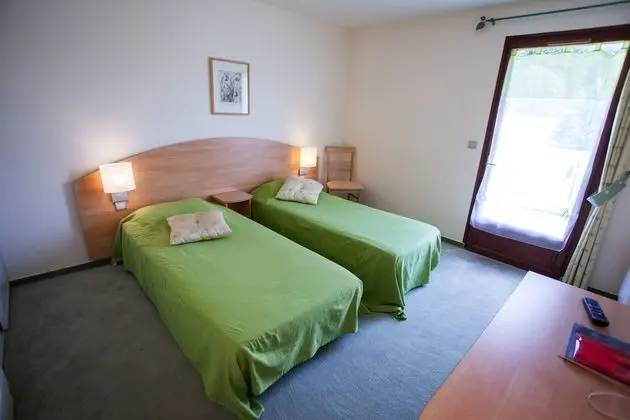 İki Ayrı Yataklı Oda, Sigara İçilmez (Parking side)