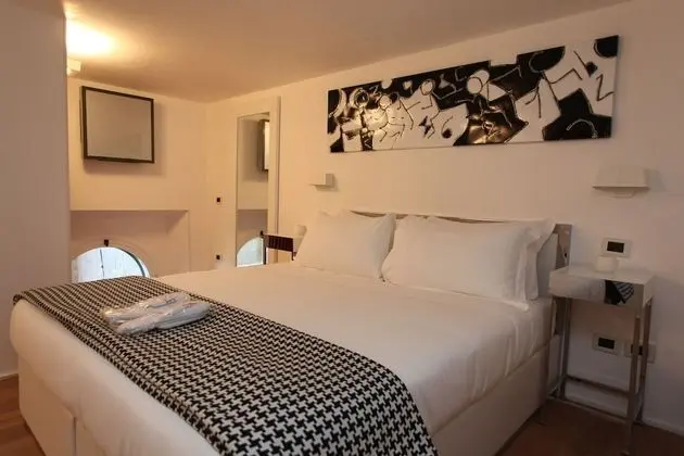 Classic Apart Daire (via Angelo Brunetti 24)