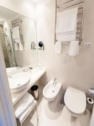 Apart Daire, 3 Yatak Odası (Via Luigi Bozzo, 33)
