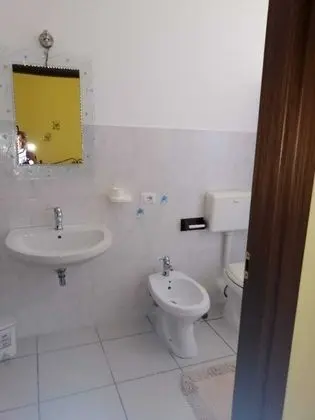 Üç Kişilik Oda
