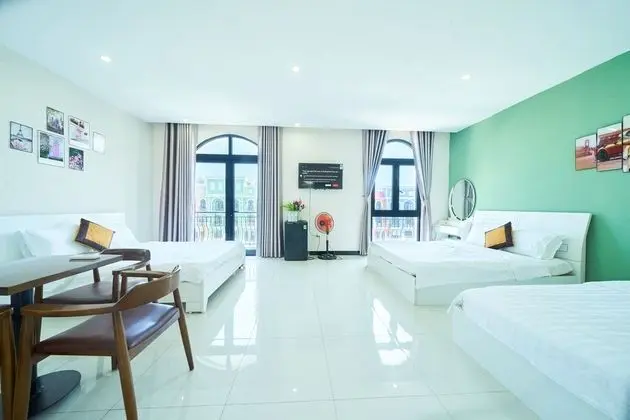 Senior Üç Kişilik Oda, Balkon