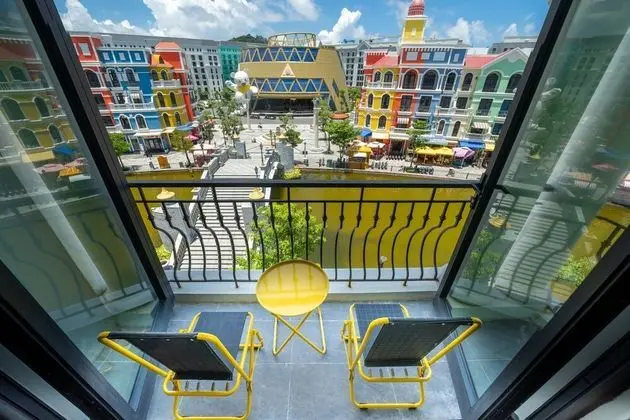 Senior Üç Kişilik Oda, Balkon