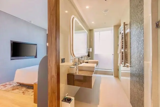 Luxury Tek Büyük Yataklı Oda