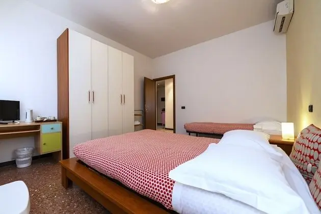 Basic Üç Kişilik Oda