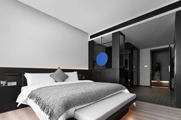 Business Tek Büyük Yataklı Oda