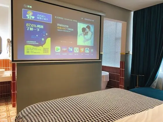 Deluxe Tek Büyük Yataklı Oda