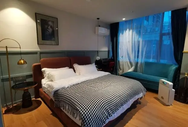 Luxury Tek Büyük Yataklı Oda