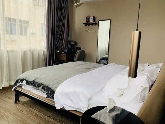 Luxury Tek Büyük Yataklı Oda