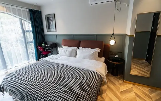 Luxury Tek Büyük Yataklı Oda