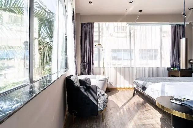 Luxury Tek Büyük Yataklı Oda