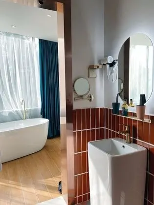 Luxury Tek Büyük Yataklı Oda