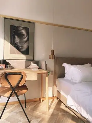 Premium Tek Büyük Yataklı Oda