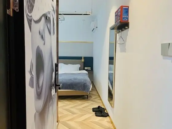 Premium Tek Büyük Yataklı Oda