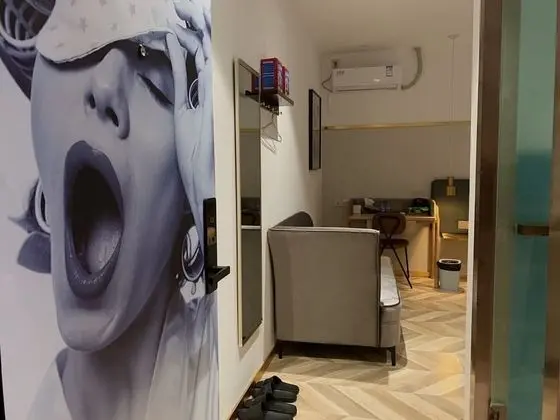 Premium Tek Büyük Yataklı Oda