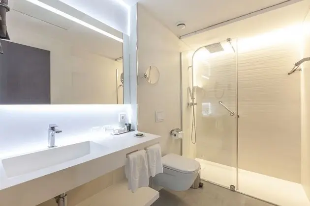 Standard Tek Büyük Yataklı Oda (+ extra bed)