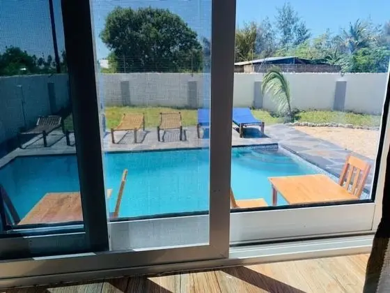 Tek Büyük Yataklı Oda, Havuz Manzaralı