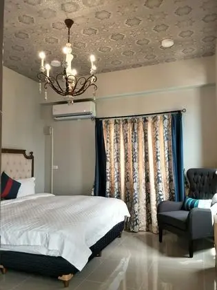 Gallery Tek Büyük Yataklı Oda, 1 Büyük (Queen) Boy Yatak, Banyolu/Duşlu