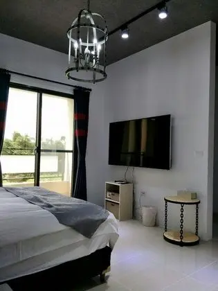 Gallery Üç Kişilik Oda, 1 Büyük (Queen) Boy Yatak ve Çekyat, Balkon