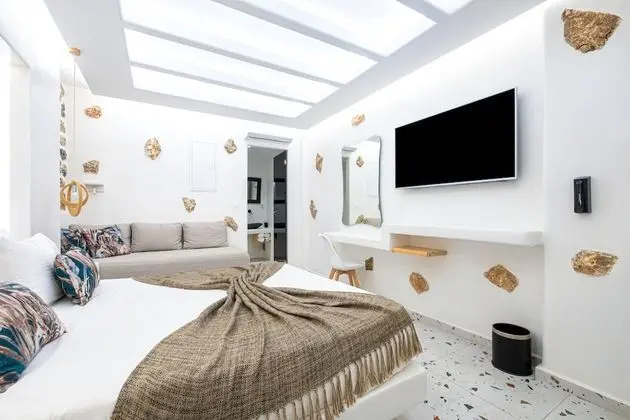 Elegant Room with Patio & Direct Garden Access | Semi Basement