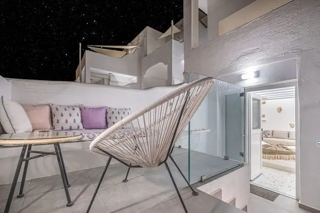 Elegant Room with Patio & Direct Garden Access | Semi Basement