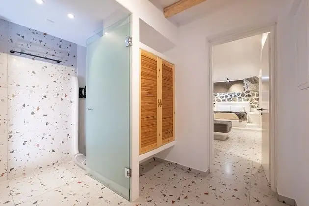 King Suite, Two Bedroom
