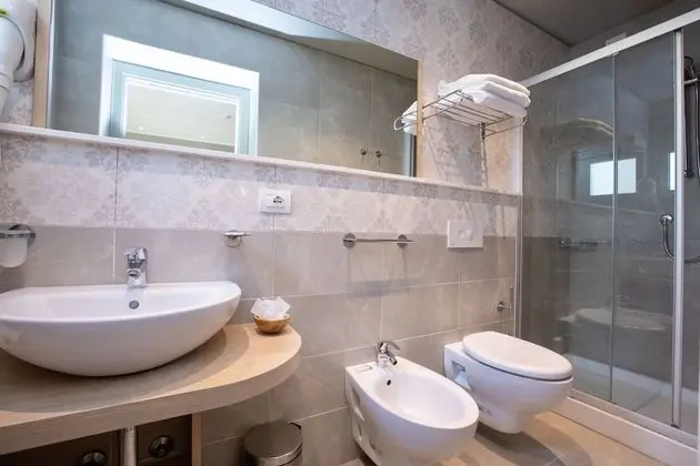 Üç Kişilik Oda, Balkon