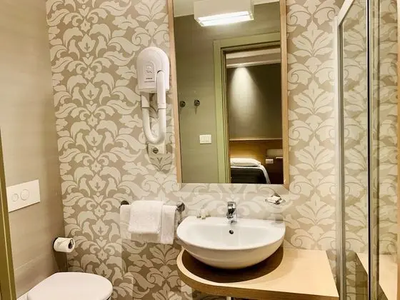Üç Kişilik Oda, Balkon