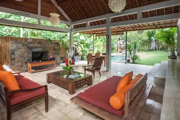 Villa, 2 Yatak Odası, Kişiye Özel Havuzlu, Bahçe Manzaralı