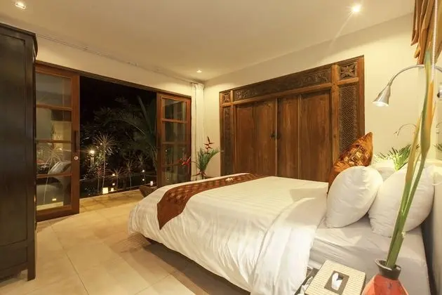Villa, 3 Yatak Odası, Kişiye Özel Havuzlu, Bahçe Manzaralı