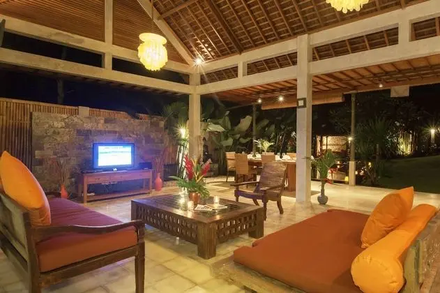 Villa, 3 Yatak Odası, Kişiye Özel Havuzlu, Bahçe Manzaralı