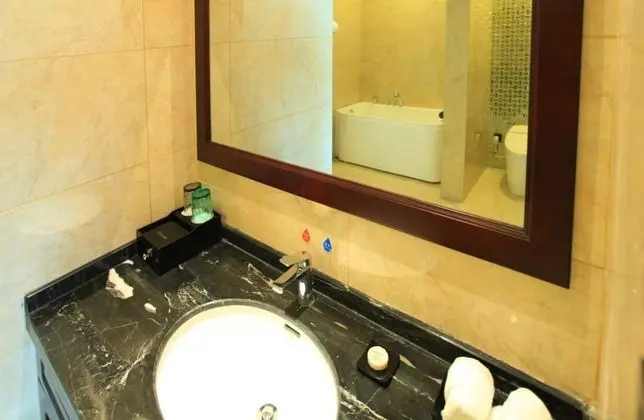 Deluxe Tek Büyük Yataklı Oda