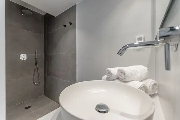 Premium Tek Büyük Yataklı Oda, Bahçe Manzaralı