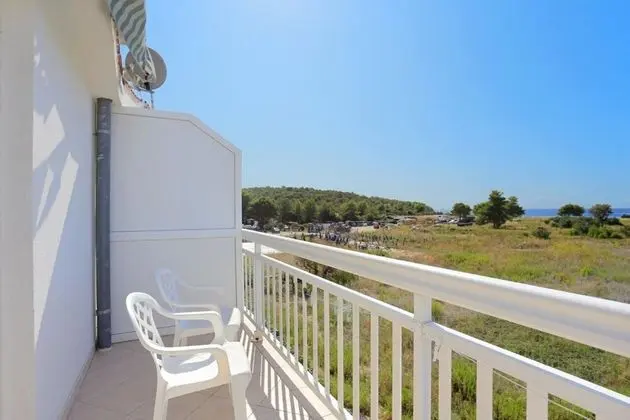 Apart Daire (Lias 2 - with restaurant - A10 drugi )