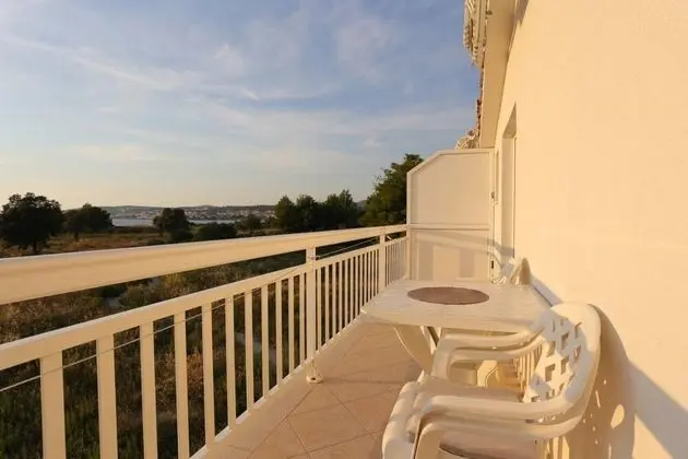 Apart Daire (Lias 2 - with restaurant - A9 drugi k)