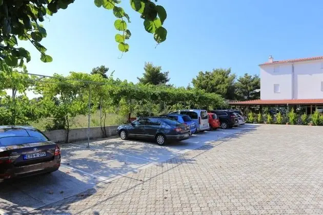 Apart Daire (Lias 2 - with restaurant - A9 drugi k)