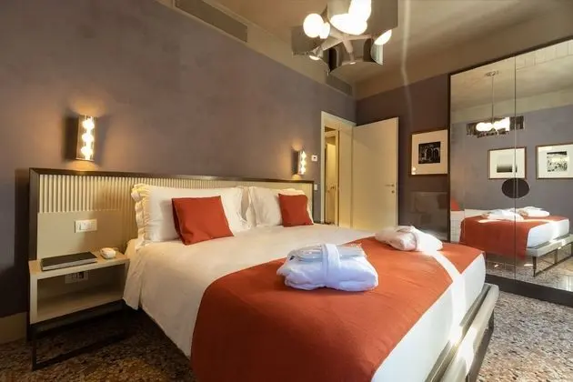 Classic Tek Büyük Yataklı Oda, Kanal Manzaralı