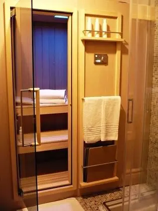 Süit, Sauna, Kanal Manzaralı (King)