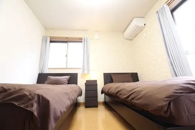 Ev