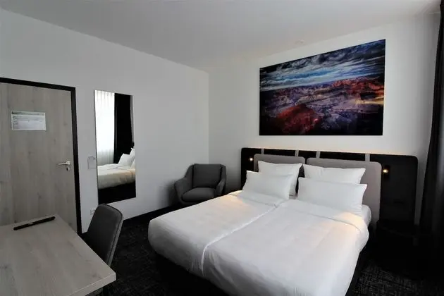 Tek Büyük Yataklı Oda, 1 Büyük (Queen) Boy Yatak