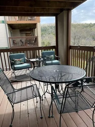Daire (Libby's Perch - NO STEPS -  OUTDOOR P)
