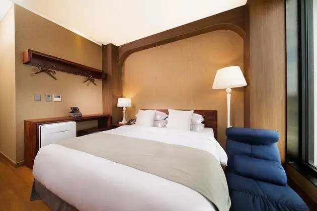 Deluxe Tek Büyük Yataklı Oda (Hotel)