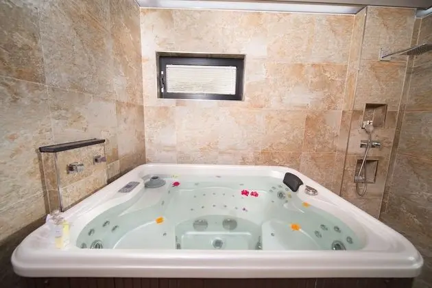Villa (Monterosso H)