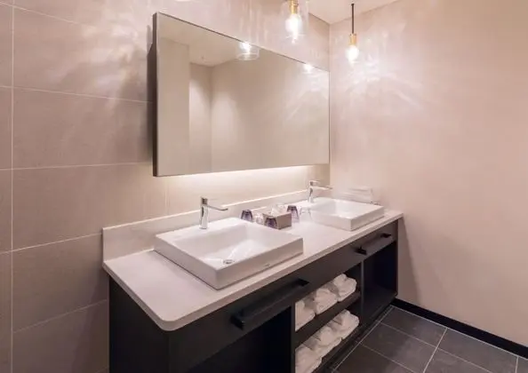 Oda, Sigara İçilmez (SPACIOUS ROOM [BRIGHT])