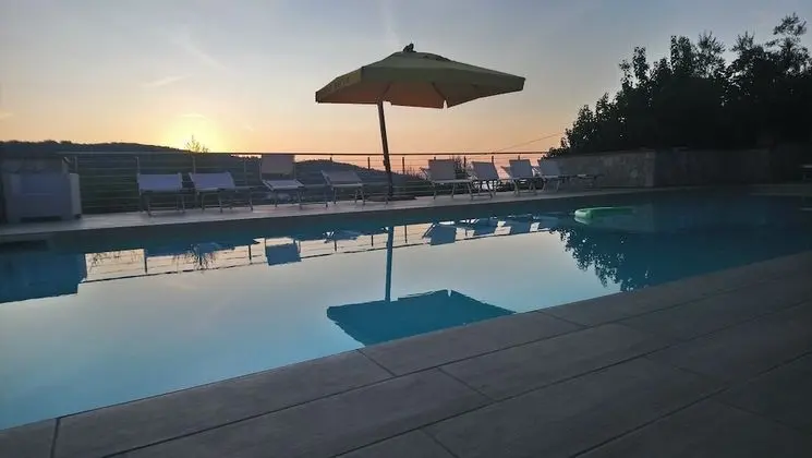 Bungalov, Küçük Mutfak, Havuz Kenarı