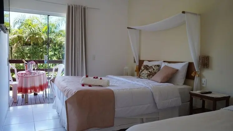 Quarto triplo com sacada - 02